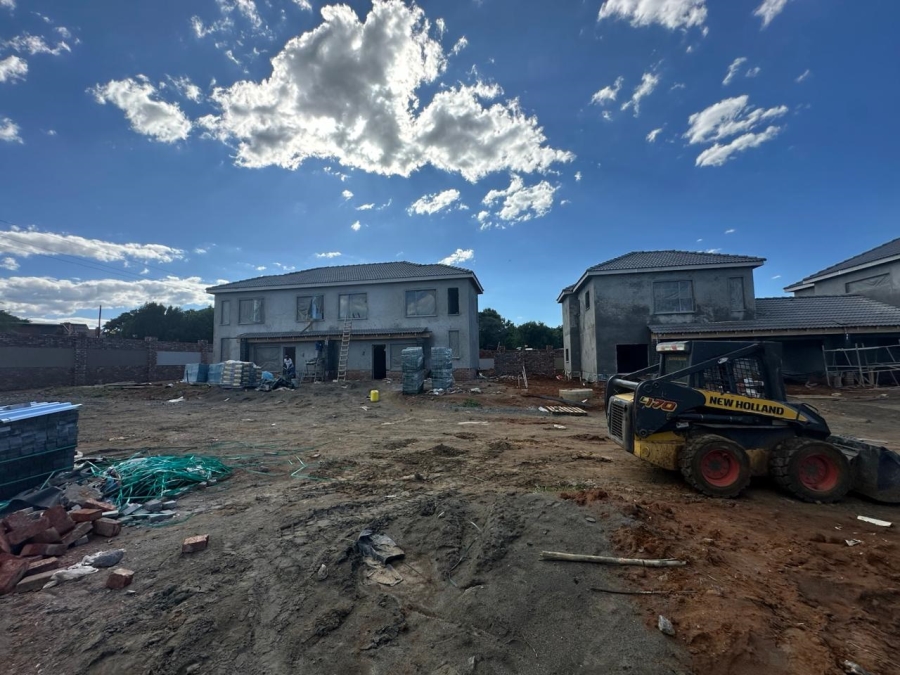 3 Bedroom Property for Sale in Waterval East North West